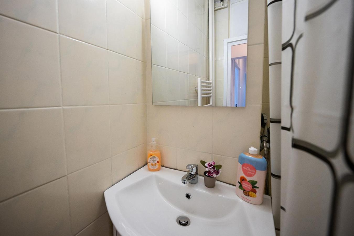 Aurel Vlaicu Apartment- Gara Braşov Buitenkant foto