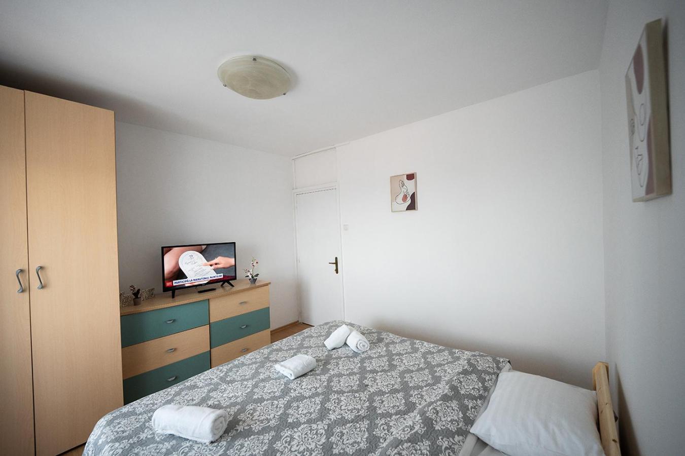 Aurel Vlaicu Apartment- Gara Braşov Buitenkant foto